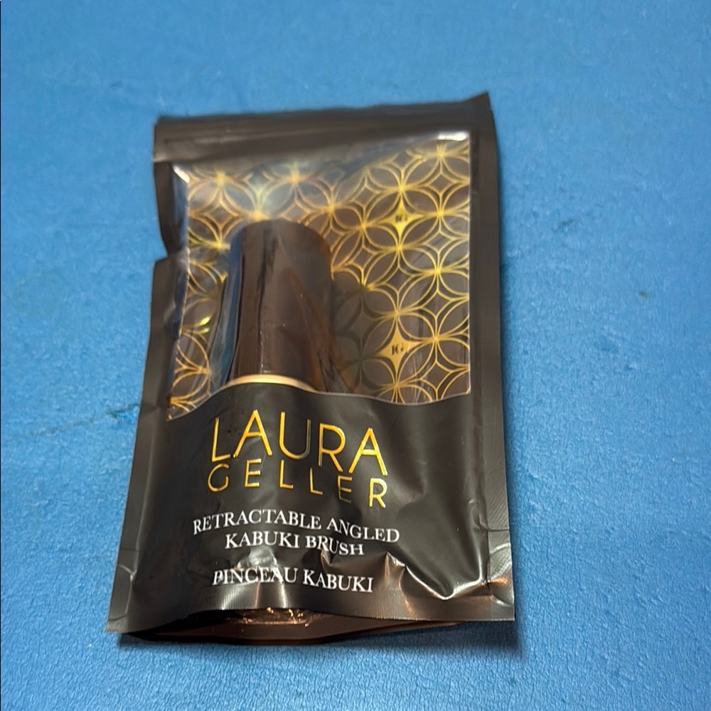 Laura Geller Angled Kabuki Brush - Black and Gold